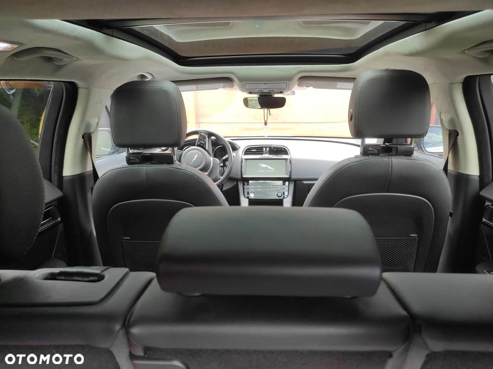 Jaguar F-Pace 30t AWD Prestige - 5