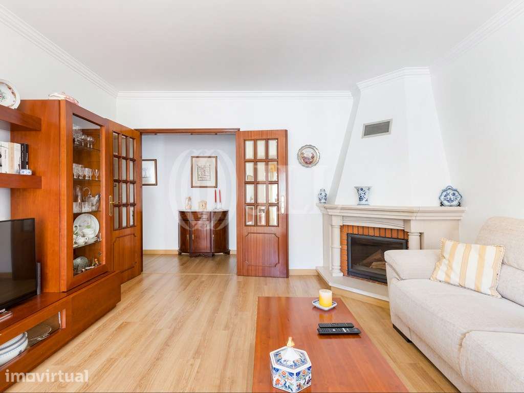 Apartamento T3 com garagem na Ramada, Odivelas - Grande imagem: 2/25