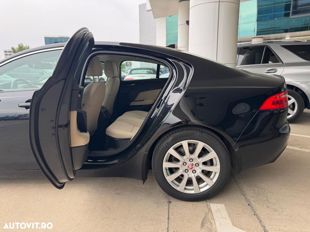Jaguar XE 20d Aut. Portfolio - 14