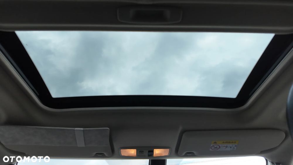 Mitsubishi Outlander 2.2 DID Instyle Navi 4WD - 23