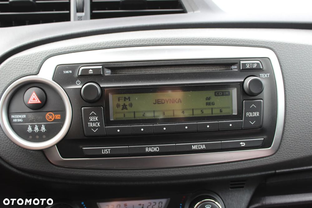 Toyota Yaris Hybrid 100 Premium - 31