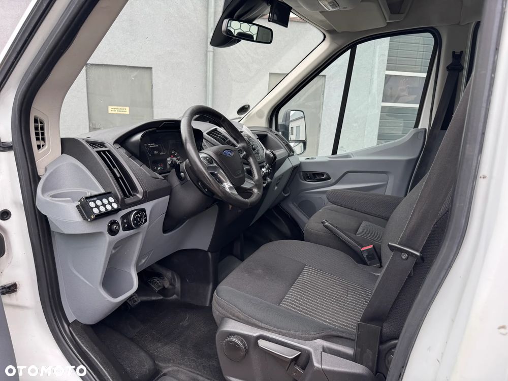 Ford Transit - 30