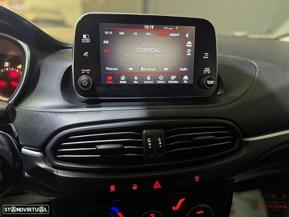 Fiat Tipo Station Wagon 1.3 M-Jet Lounge Tech - 27