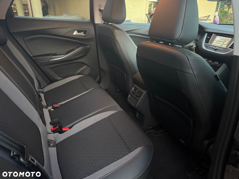 Opel Grandland X 1.2 T GPF Elegance S&S - 32