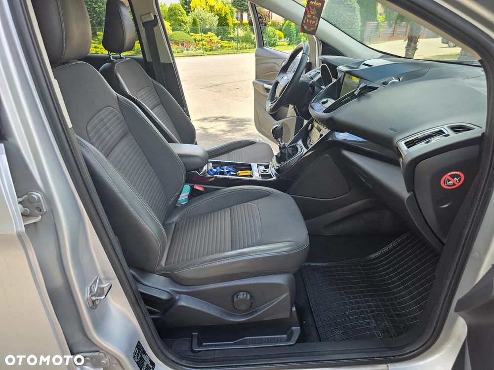 Ford Kuga 2.0 TDCi AWD Titanium - 16