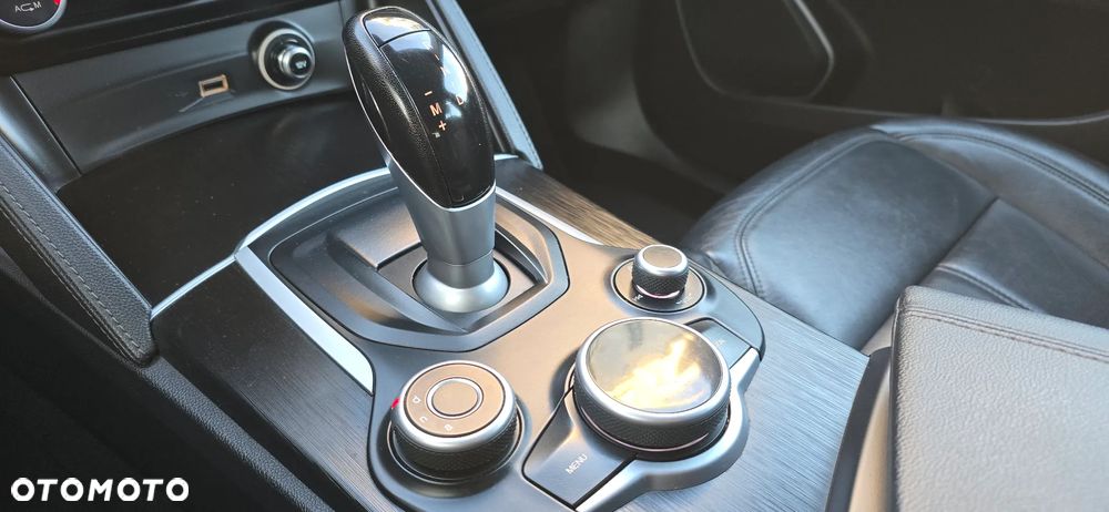 Alfa Romeo Stelvio 2.2 JTDM Super - 15