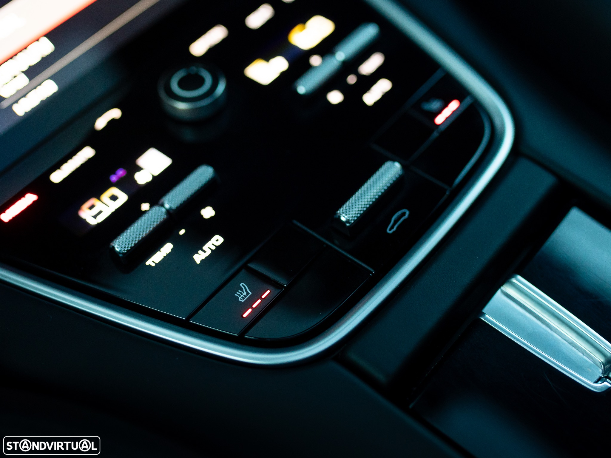 Porsche Panamera 4 E-Hybrid - 25