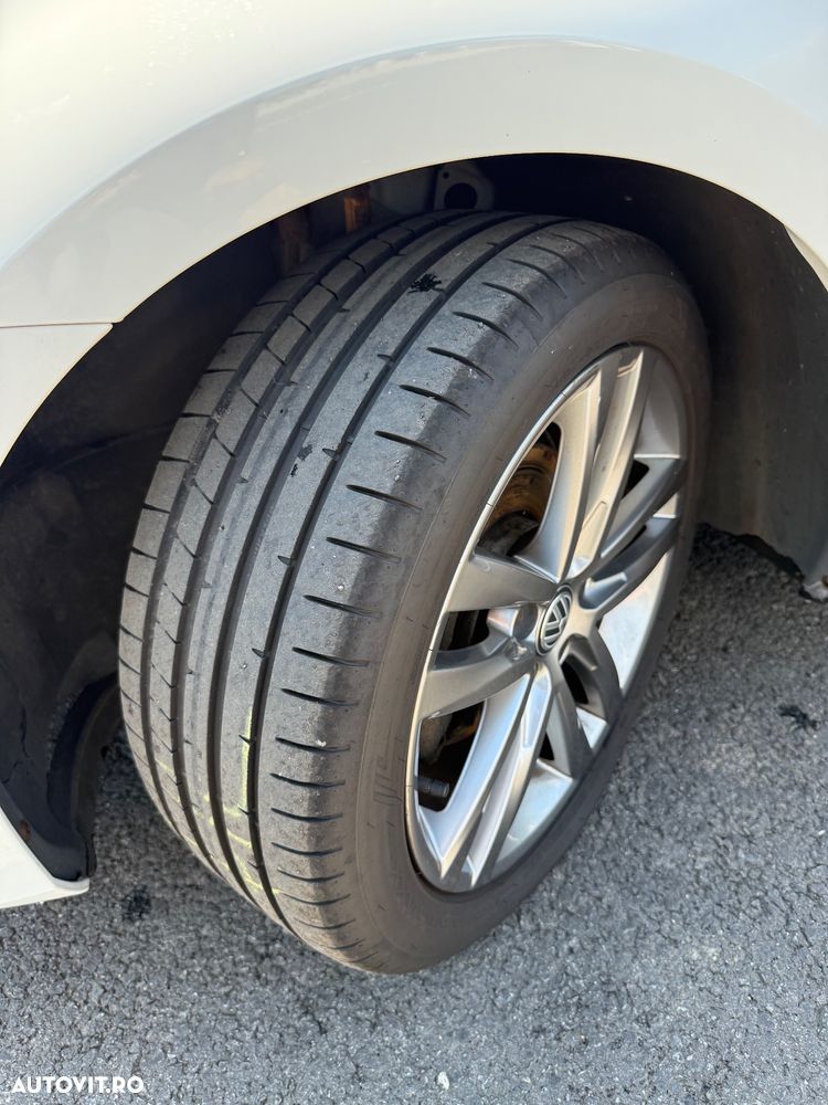 Volkswagen Golf 2.0 TDI DPF BMT Highline - 19