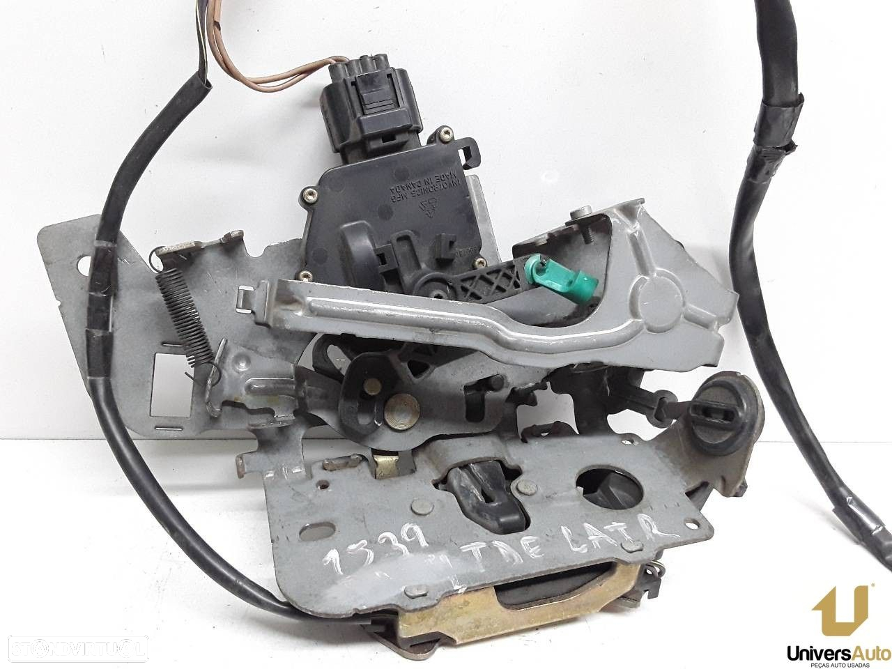 FECHADURA PORTA LATERAL DIREITA CHRYSLER VOYAGER IV 2002 -J41M7112 - 2
