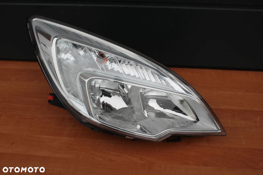 LAMPA PRAWA PRZEDNIA PRAWY PRZÓD OPEL MERIVA B JASNA 13253630 EUROPA ORYGINAŁ