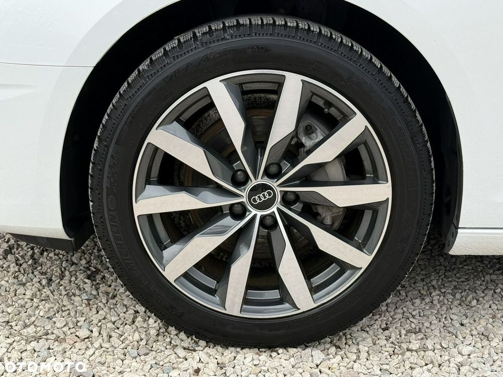 Audi A4 Avant 40 TFSI quattro S tronic - 9
