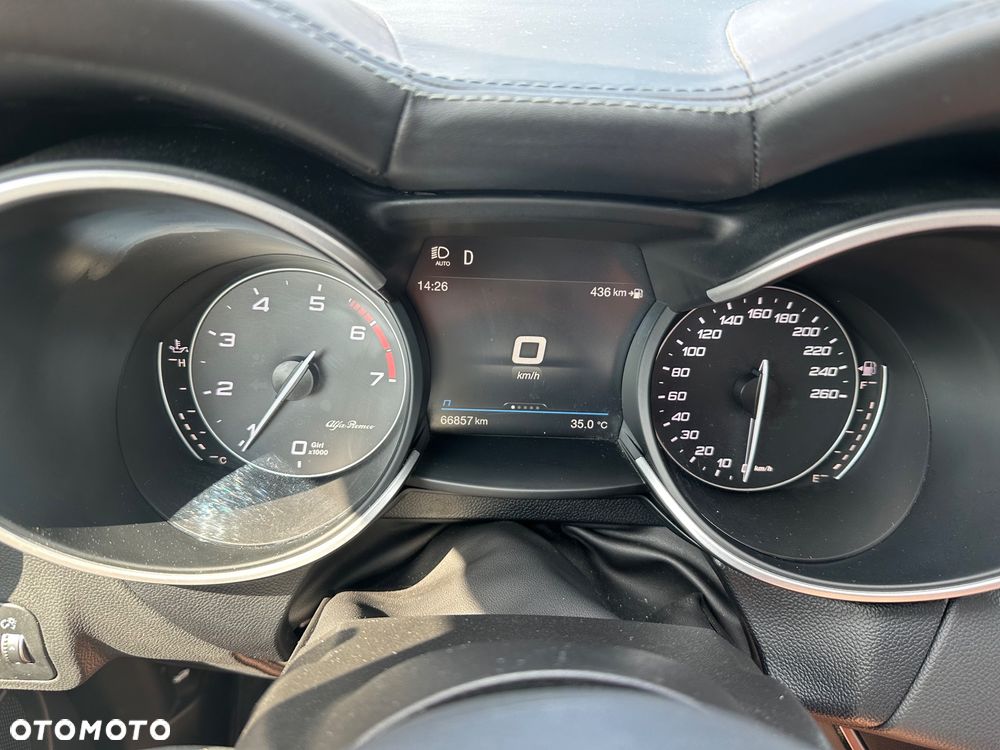 Alfa Romeo Stelvio 2.0 Turbo 16V AT8-Q4 Veloce - 19