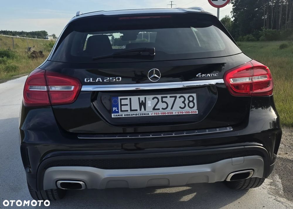 Mercedes-Benz GLA 250 4Matic 7G-DCT AMG Line - 6