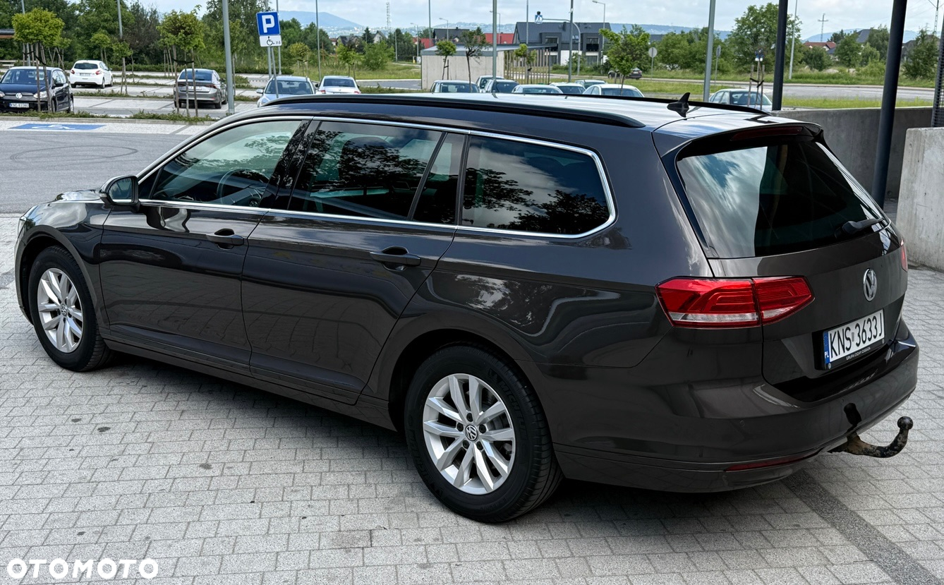 Volkswagen Passat Variant 2.0 TDI SCR DSG Comfortline - 5