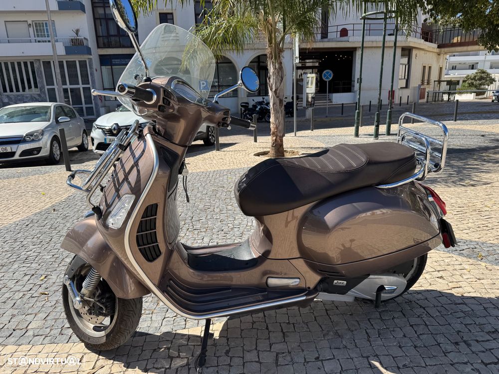 Vespa 125 GTS Touring - 4