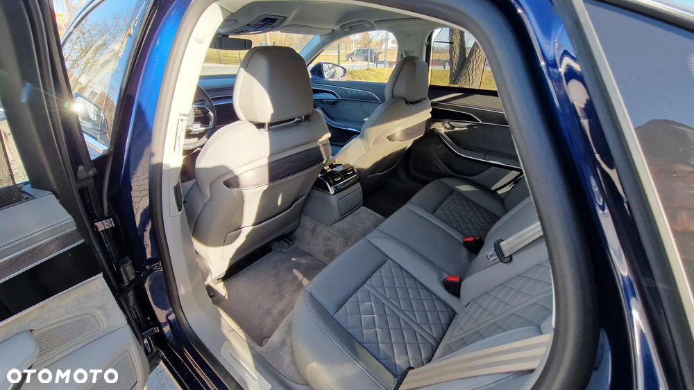 Audi A8 - 24