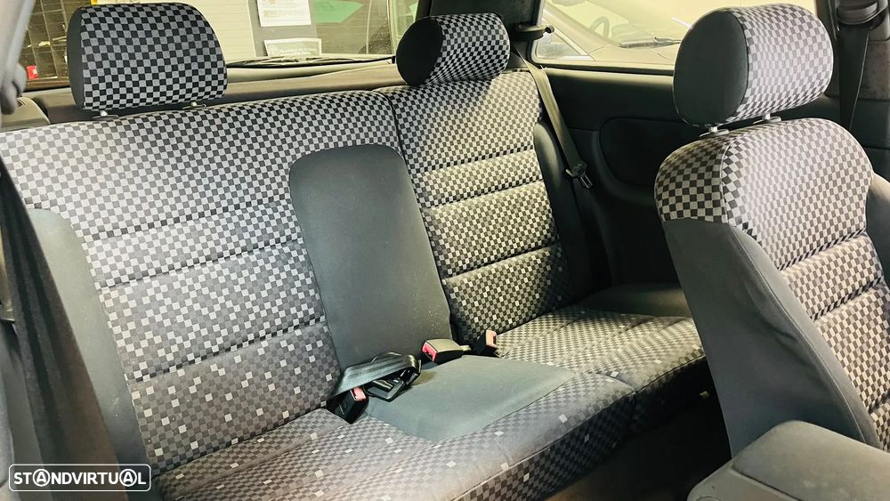 Audi A3 1.8 Sport Turbo - 16