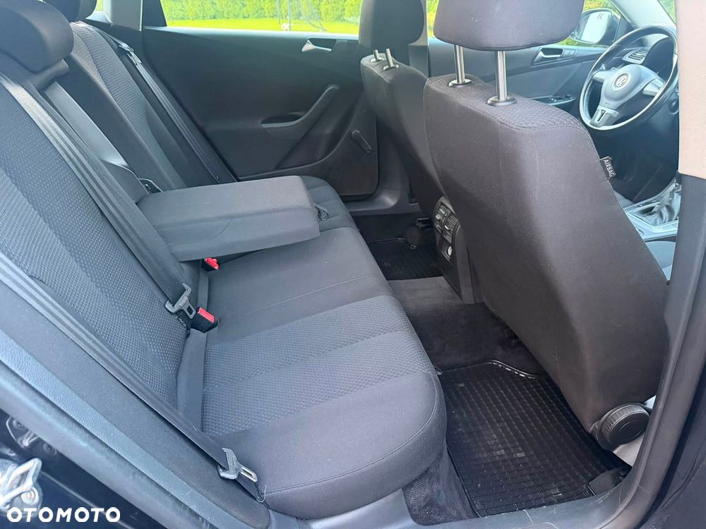 Volkswagen Passat 2.0 Blue TDI DPF Trendline - 30
