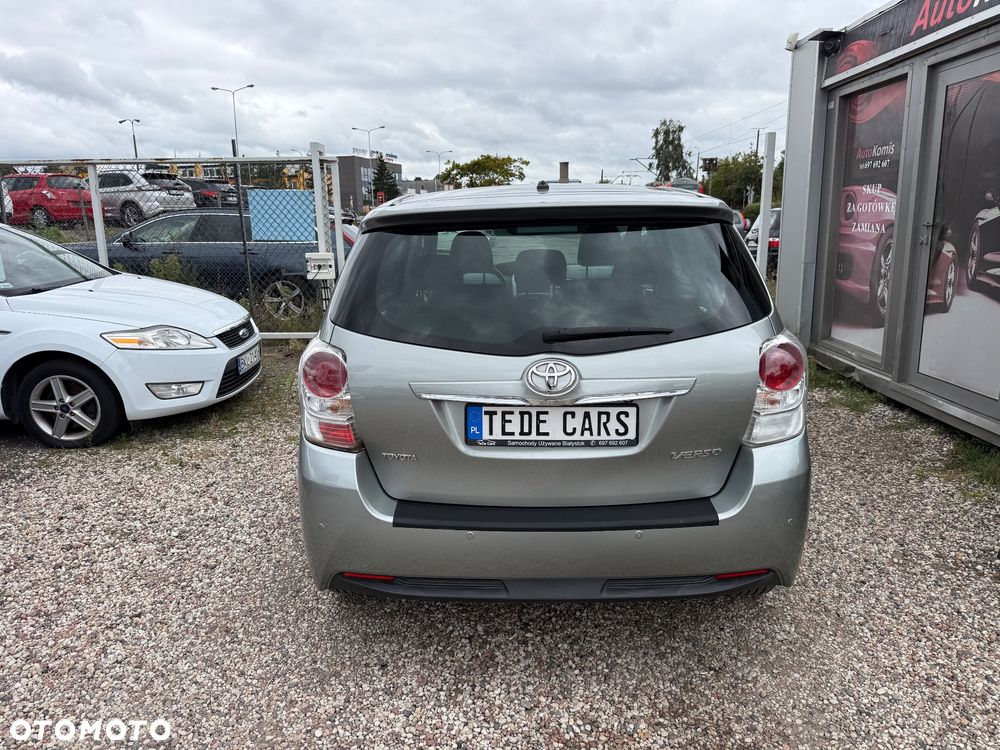 Toyota Verso 2014 photo 4