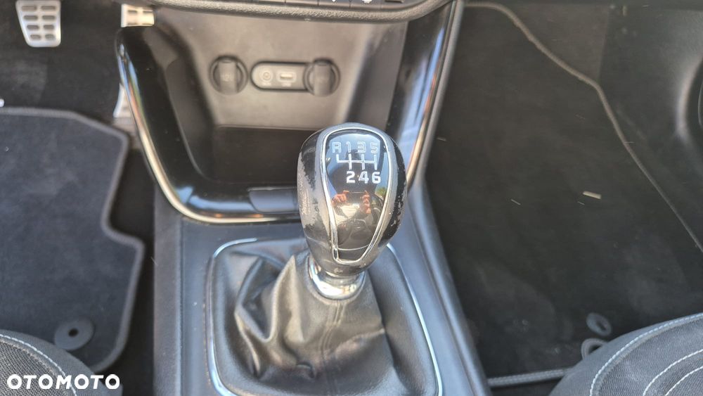 Kia Ceed 1.6 CRDi 136 ISG GT Line - 14