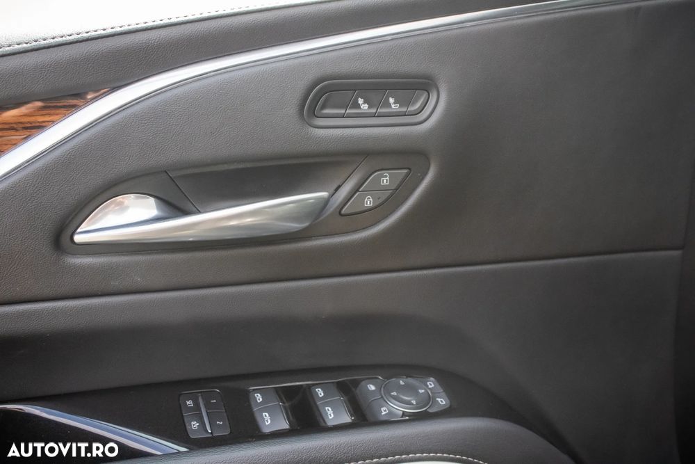 Cadillac Escalade - 17