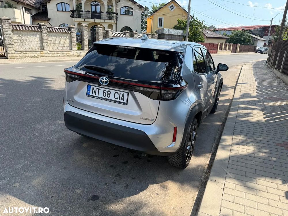 Toyota Yaris - 12