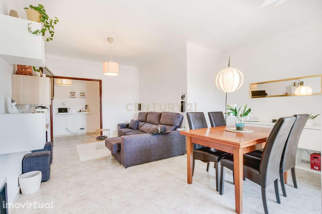 Apartamento T3 com boas áreas, varandas e arrecadação – Rinchoa, Rio d - Grande imagem: 2/34