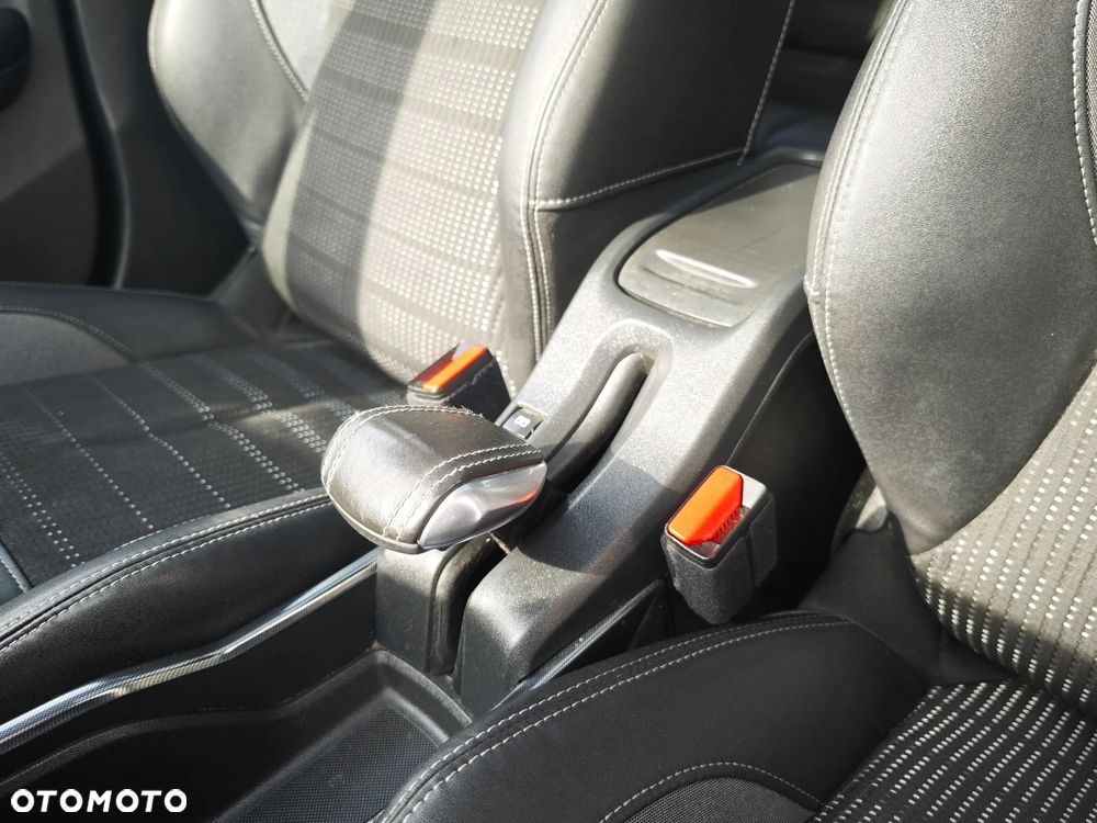 Peugeot 2008 e-HDi FAP 115 STOP & START Allure - 37