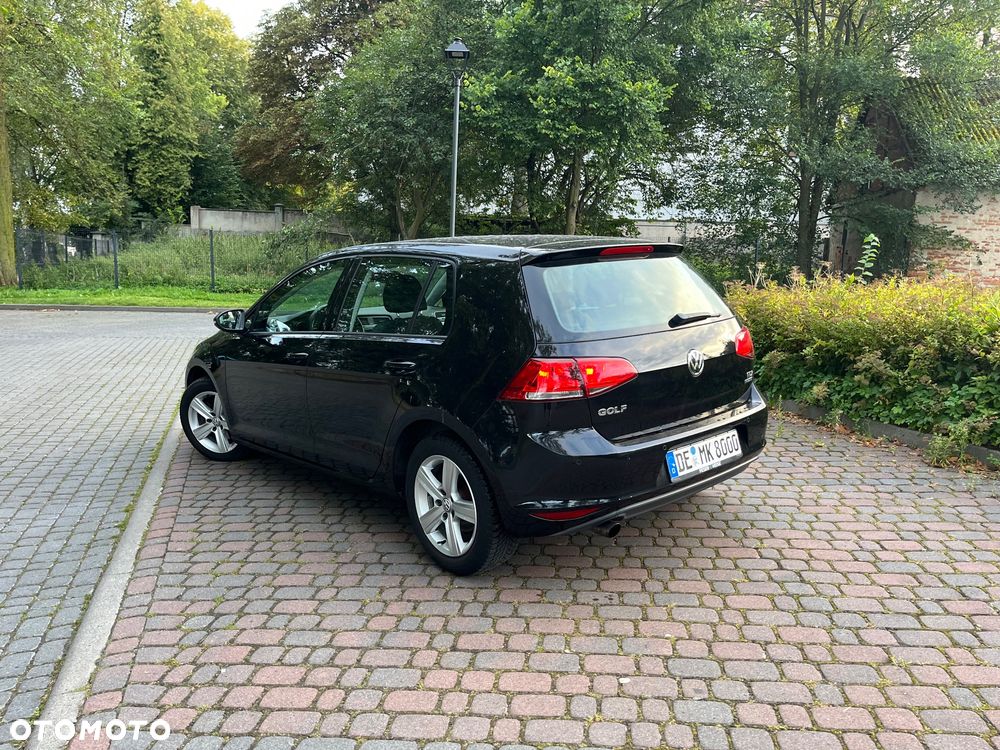 Volkswagen Golf 1.6 TDI DPF BlueMotion Technology Style - 4