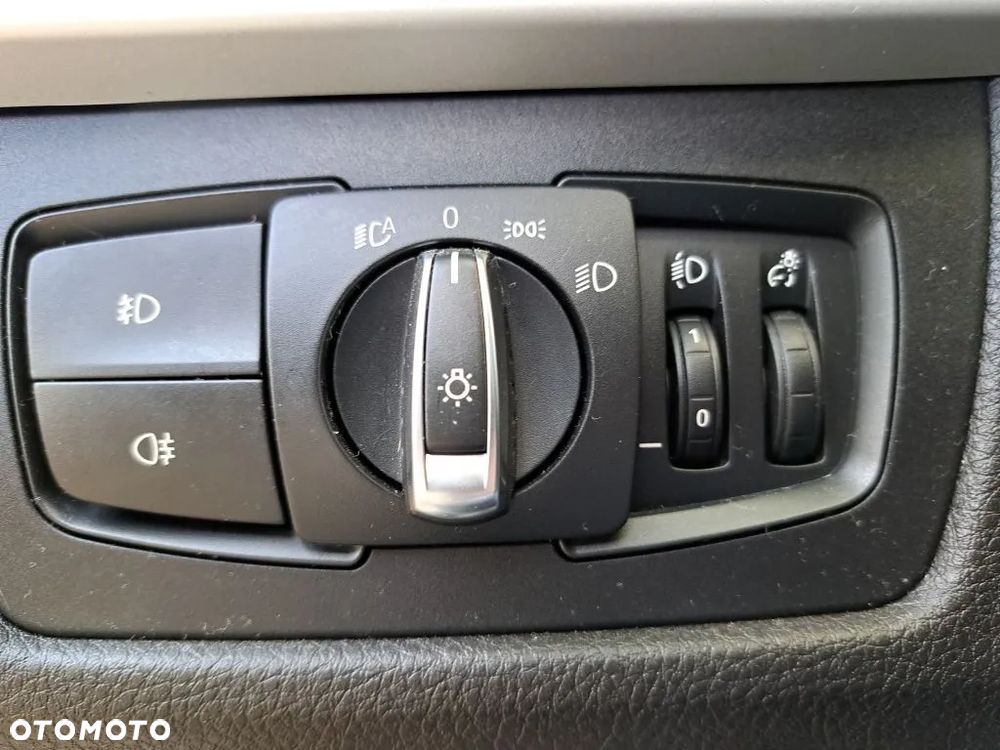 BMW Seria 3 318i GPF Advantage - 22