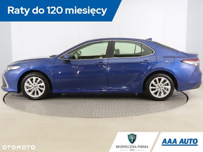 Toyota Camry - 4