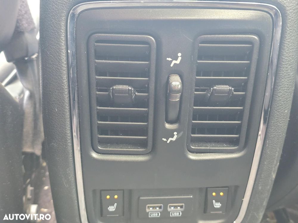 Jeep Grand Cherokee - 27