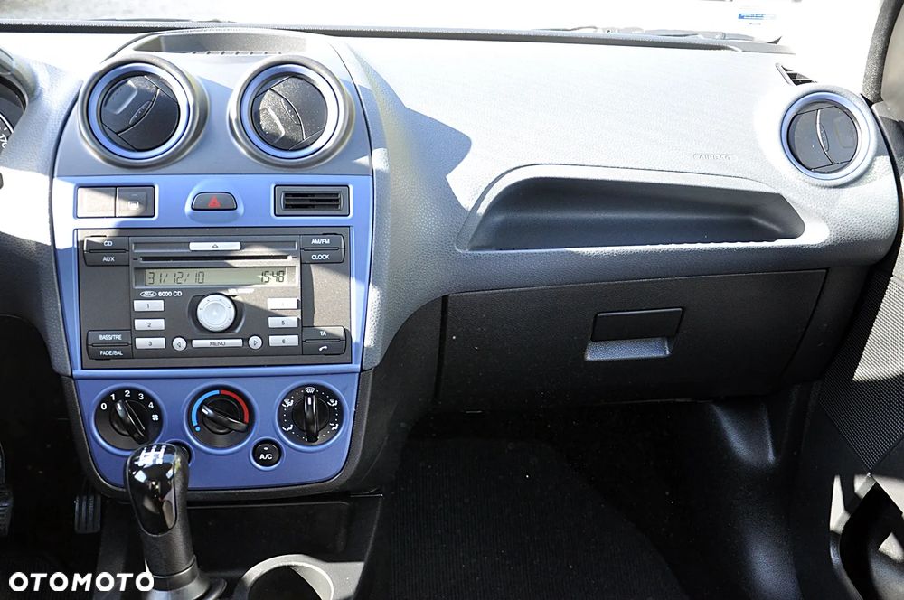 Ford Fiesta 1.3 Style - 19