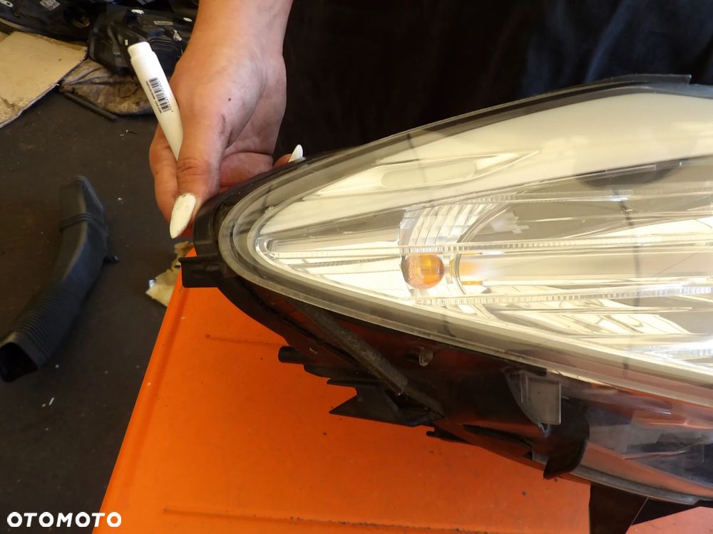 BMW - F10 - H7 - PRAWA LAMPA PRZEDNIA - EUROPA - 7203240 - 4
