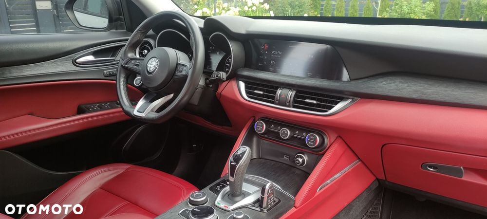 Alfa Romeo Stelvio - 15