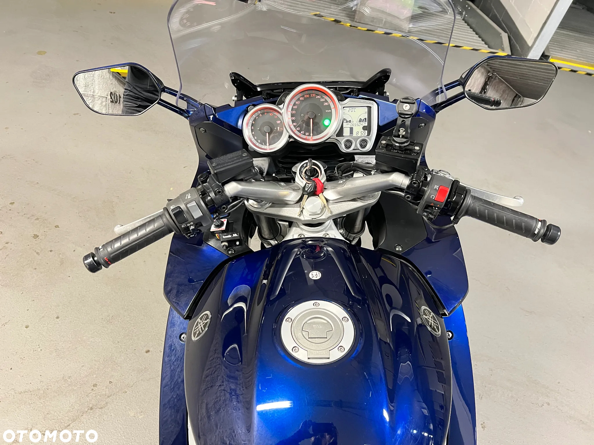 Yamaha FJR - 23
