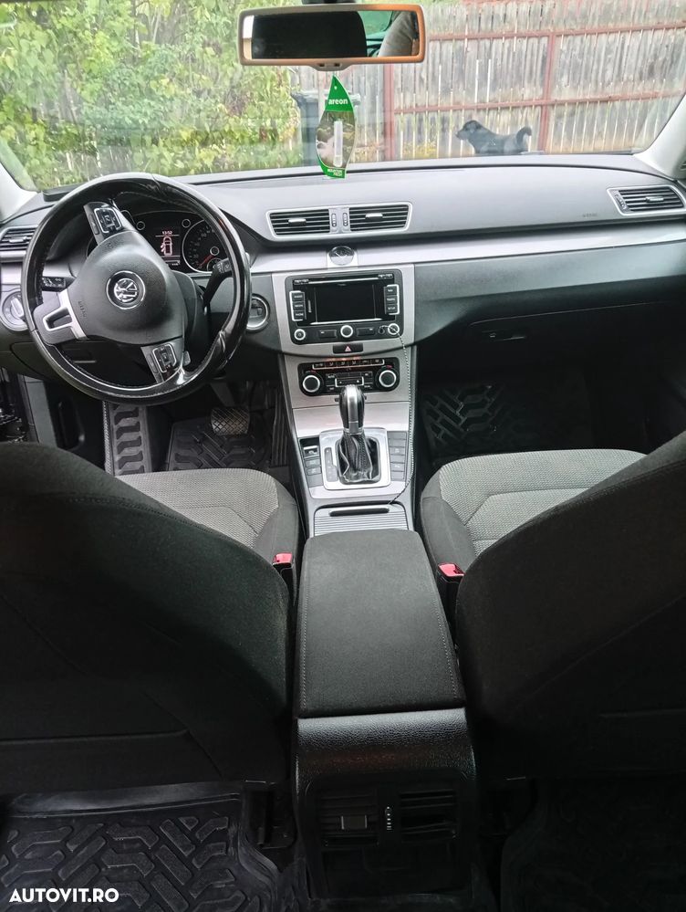 Volkswagen Passat - 14