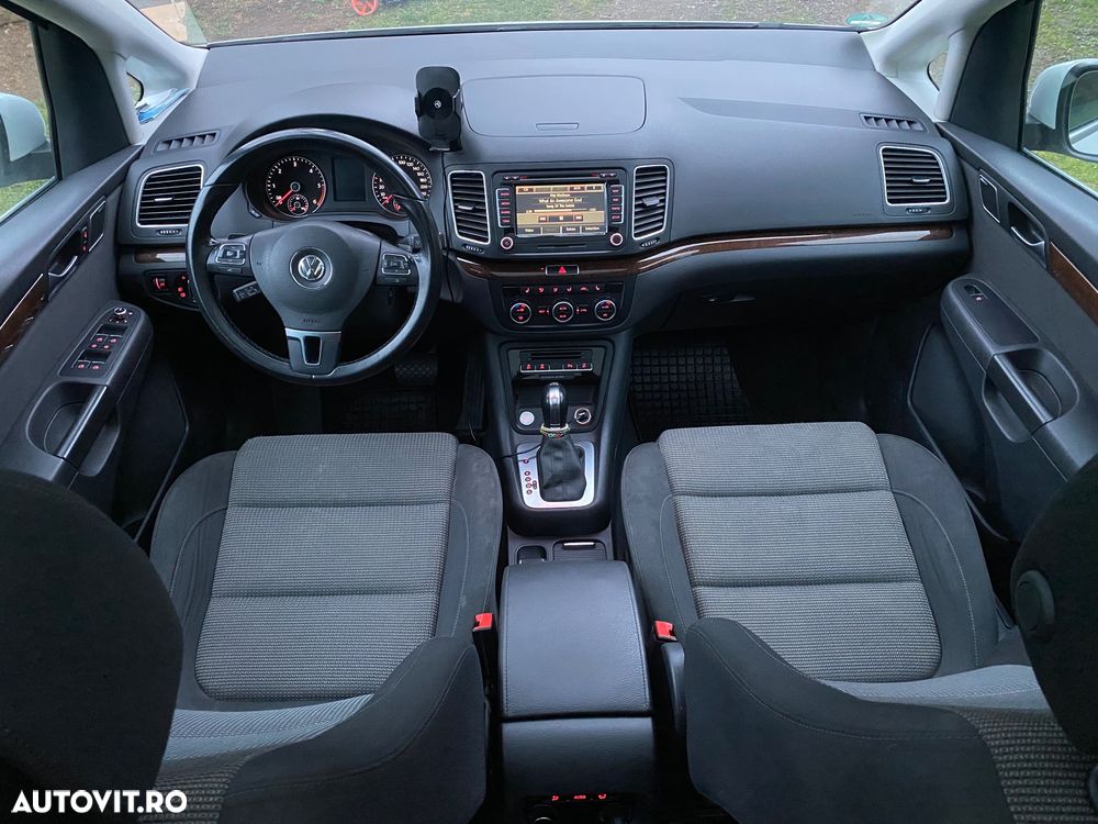 Volkswagen Sharan 2.0 TDI DSG Comfortline - 4