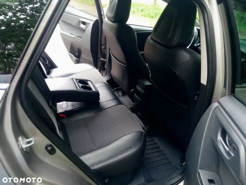 Toyota Auris - 27