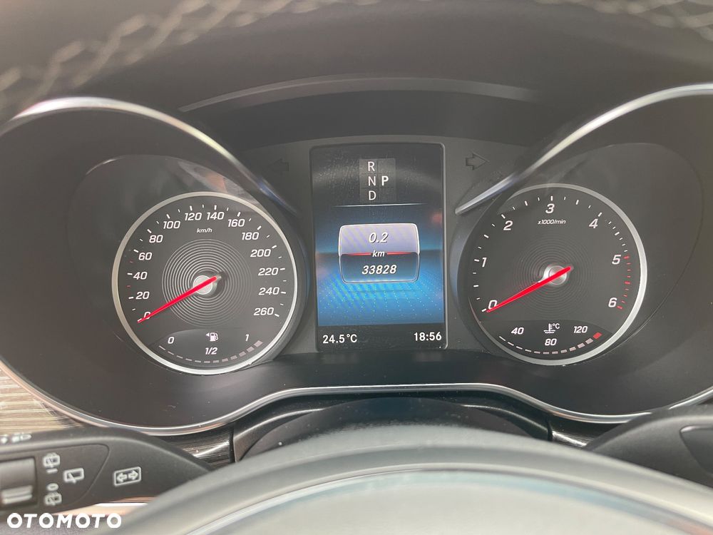 Mercedes-Benz Klasa V 300 d extralang 4Matic 9G-TRONIC Avantgarde Edition - 18