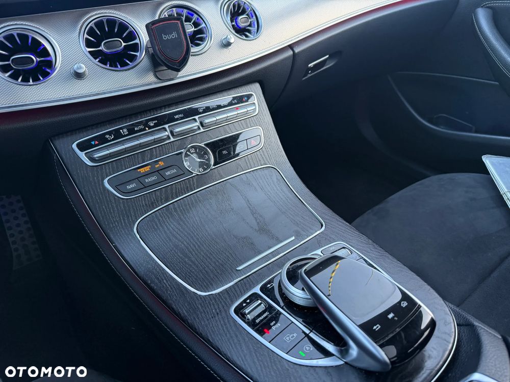Mercedes-Benz Klasa E 220 d 4-Matic 9G-TRONIC - 18