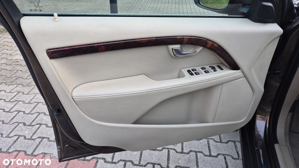 Volvo XC 70 D4 AWD Summum EU6 - 17