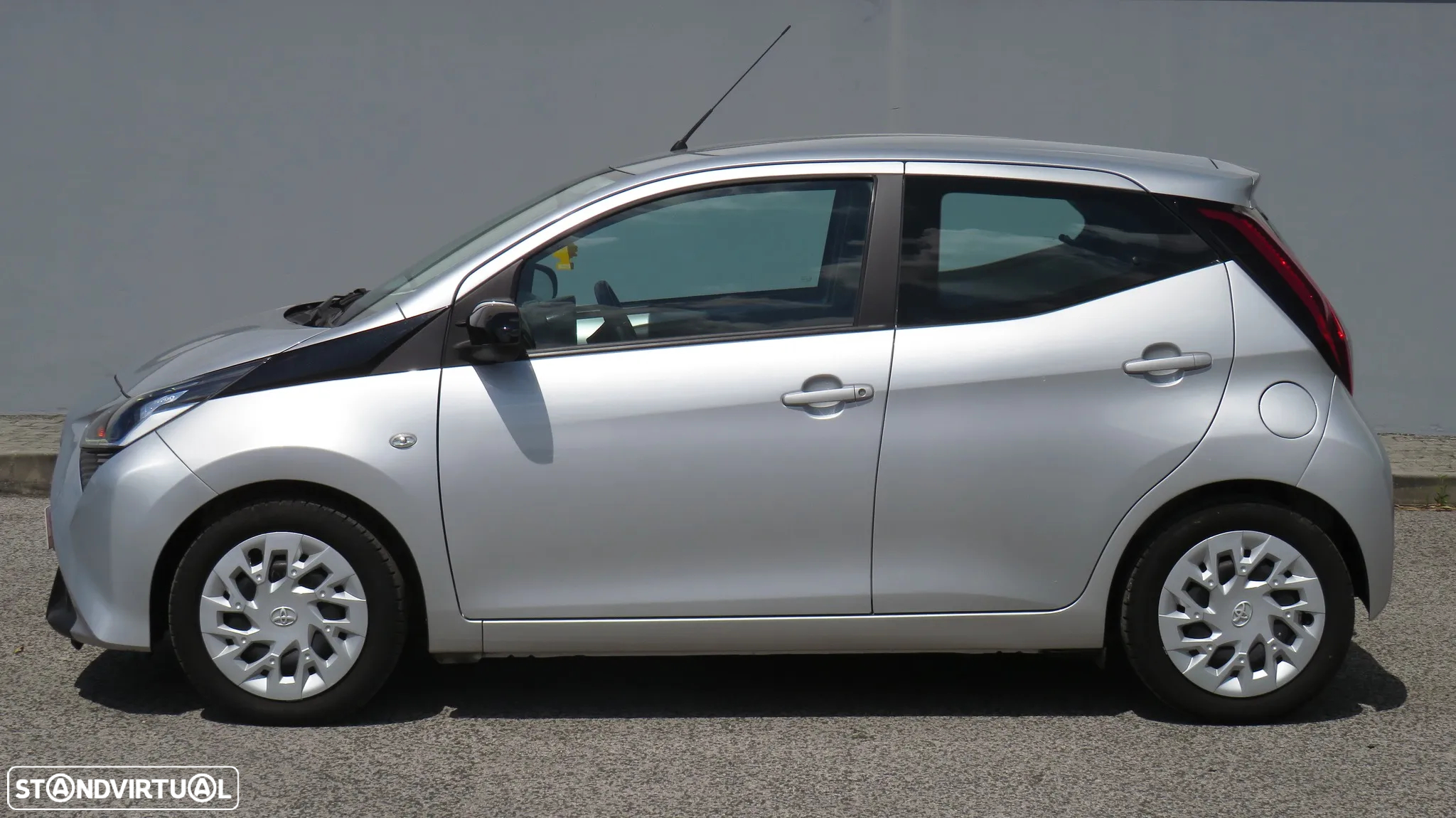 Toyota Aygo x-cite - 3