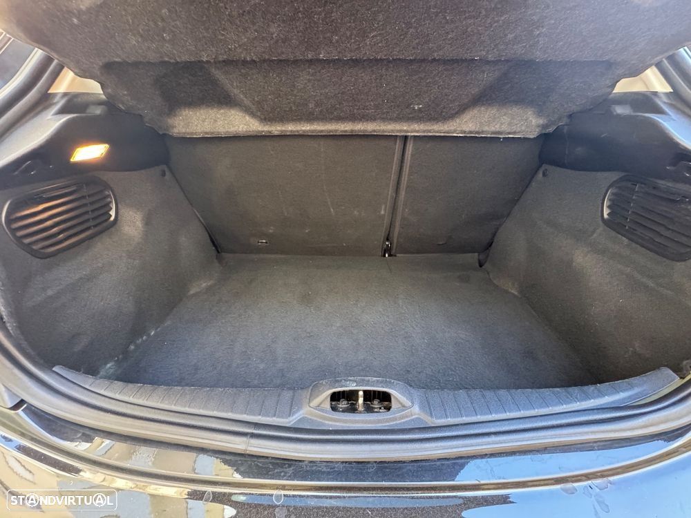 Peugeot 208 1.6 BlueHDi Style - 16