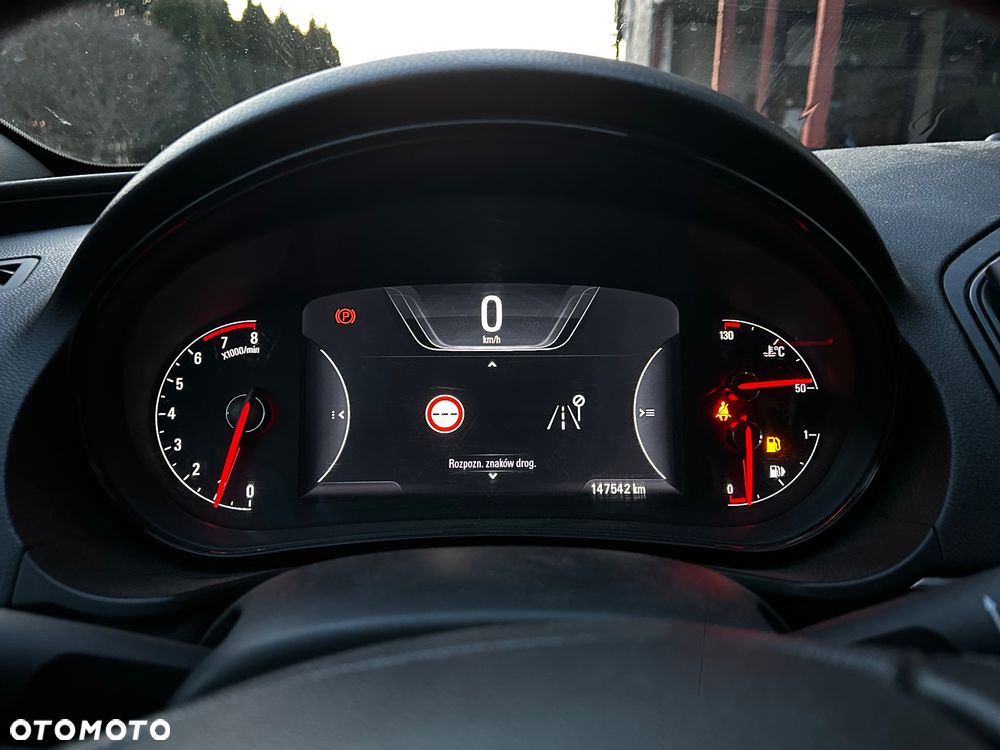 Opel Insignia 1.6 T Cosmo S&S - 8