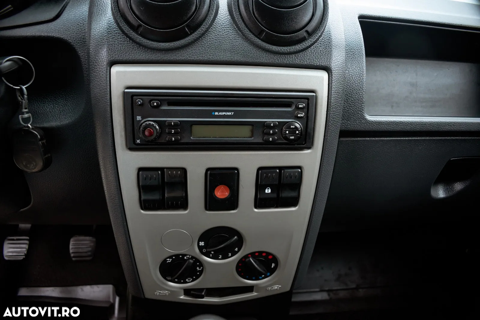Dacia Pick Up - 19