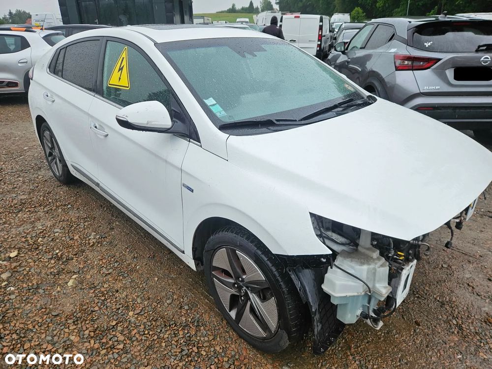 Hyundai IONIQ 1.6 GDI Premium - 3
