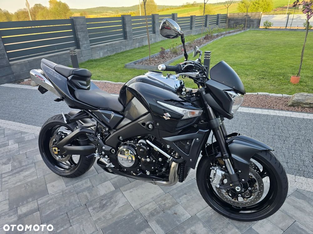 Suzuki GSX - 2