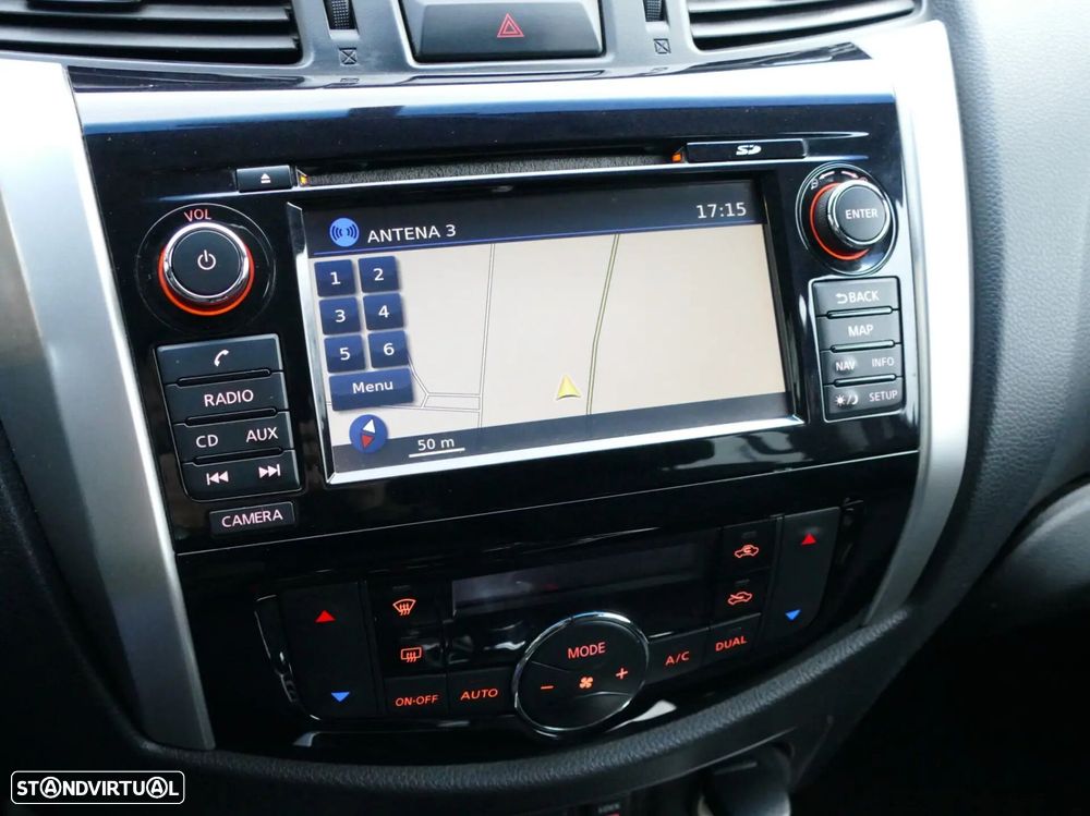 Nissan Navara 2.3 dCi CD 4WD N-Connecta Navi+Barras - 20