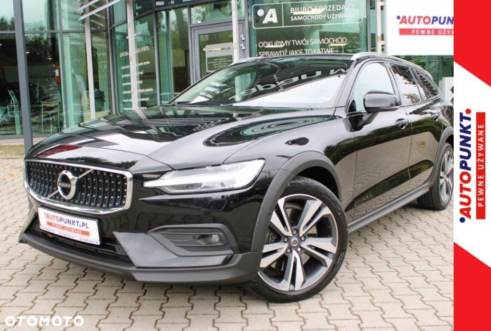 Volvo V60 Cross Country - 1